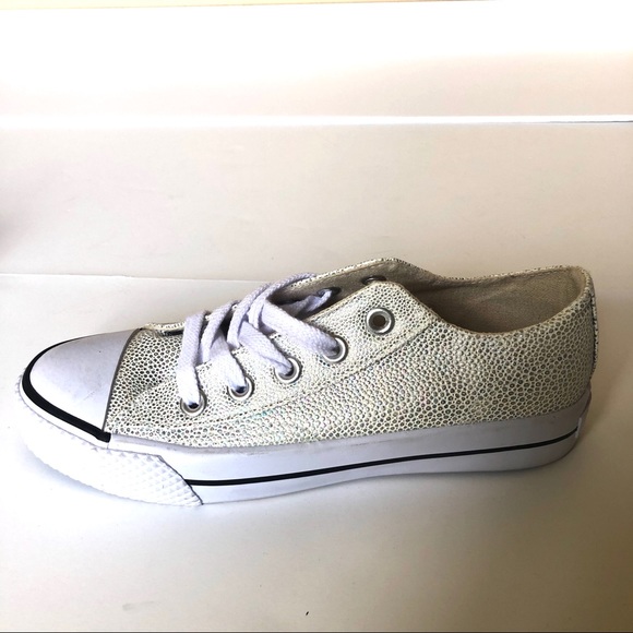 Air walk  sneakers with iridescent textured fabric - Picture 2 of 4